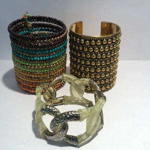 Armband - Söta armband i en bohemisk, gudar lik stil! Alla tre kommer ihop.