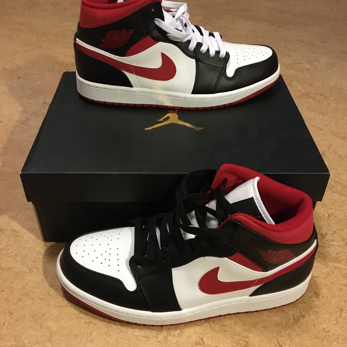 Jordan 1 mid gym red black - 91