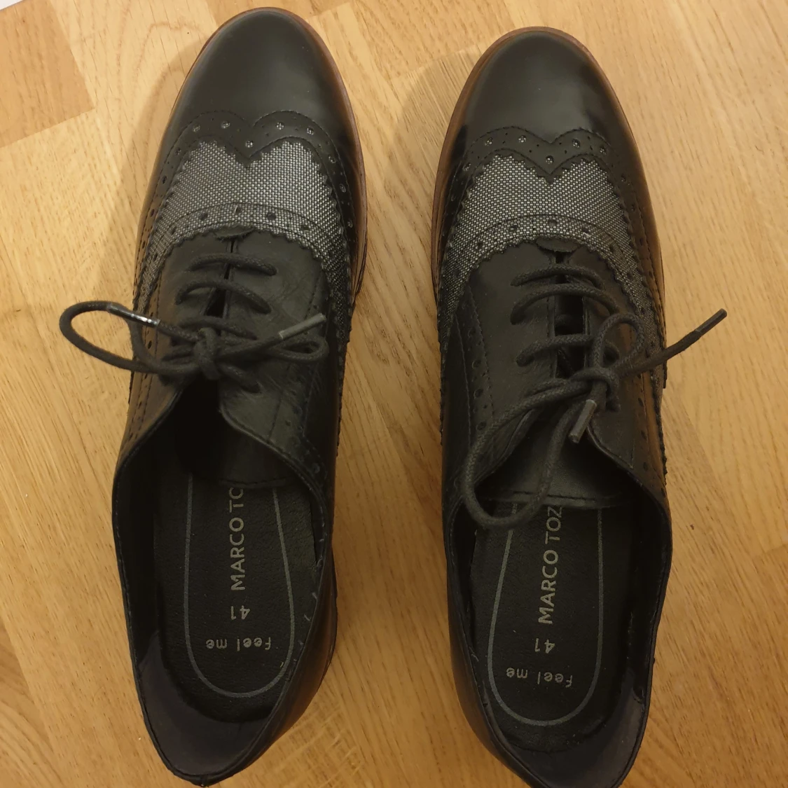 Stilrena lackskor i nyskick