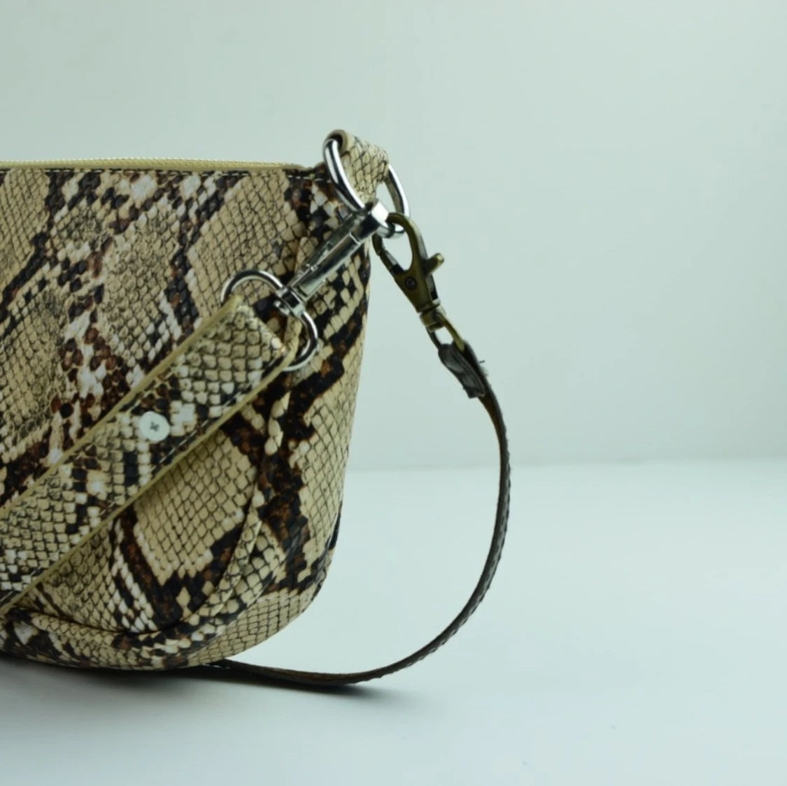 Saturn🪐 by M.E.J UF - 90