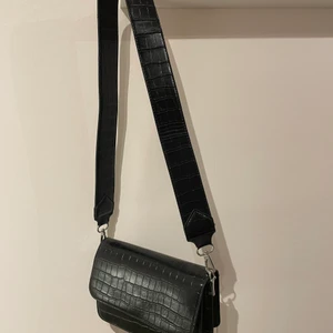 Läderväska - Oanvänd💗