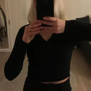 Topp - Topp från Ginatricot, säljer även samma i vit ✨ stretch material, passar S också