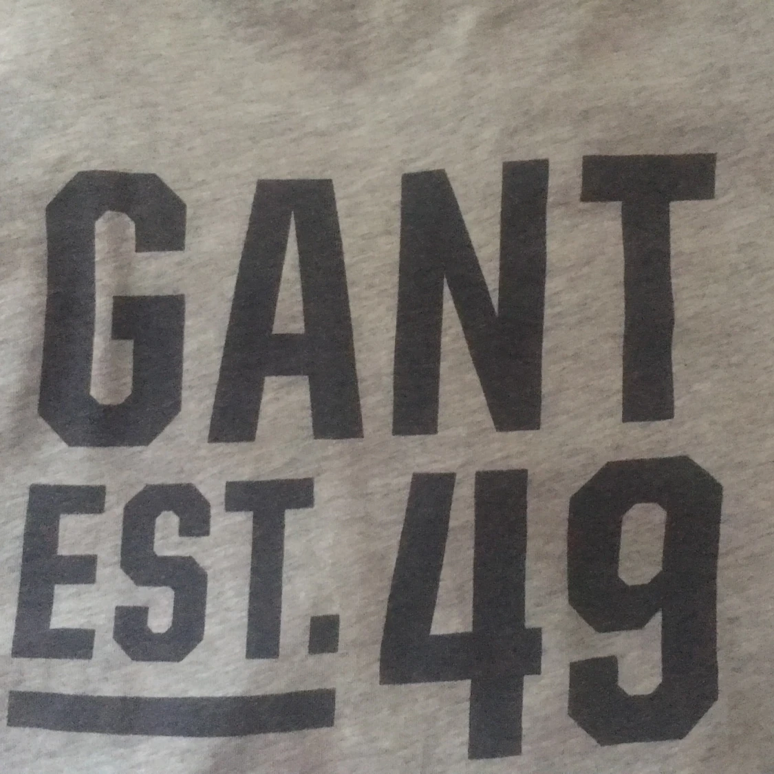 Grå gant T-shirt  - 90