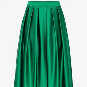Vacker kjol från By Malina,storlek M. Har aldrig använt och etikerna är kvar. Ordinarie pris 2199 kr, men säljer för 1397 kr.