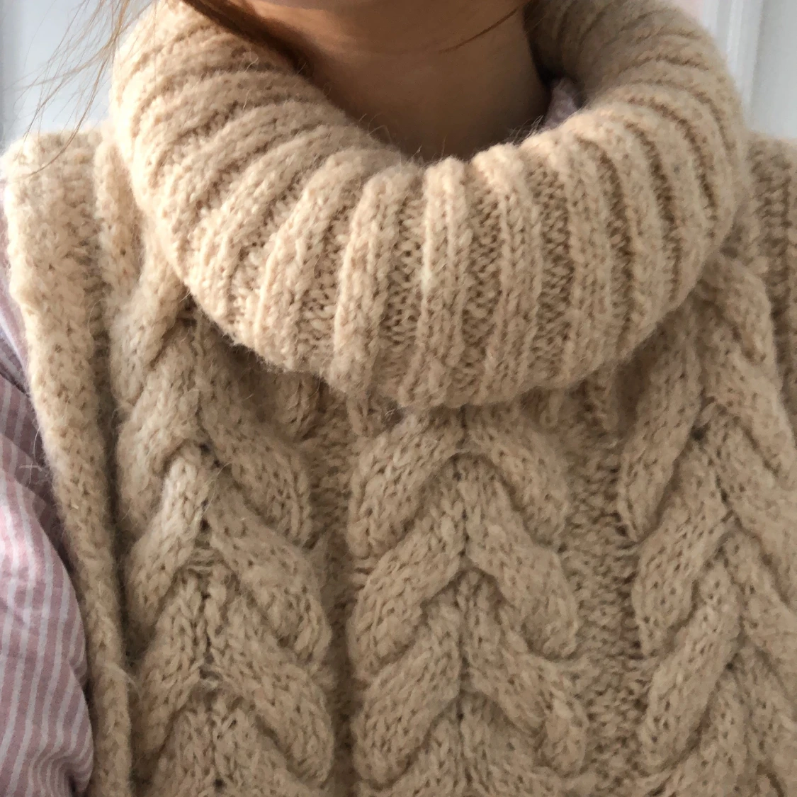 Beige stickad polo - 91