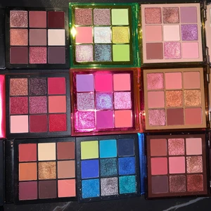 Smink paket - Ögonskuggorna är olika använda, läppproduketera är endast swatshade på handen❤️❤️ kombinera hur du vill! Fler bilder finns! Olika priser!