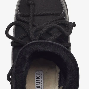 Inuikii boots - Stl 38 Anv 1 gång, som nya! Köpta för 2900:-