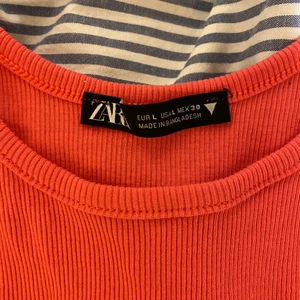 Rosa linne  - Rosa linne från Zara i storlek M, färgerna framgår kanske inte så bra i bilderna men neon rosa 