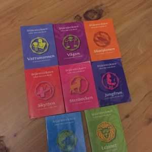 Horoskopen böcker - Vissa horoskops böcker kvar