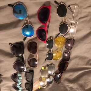 Solglasögon  - 30kr st! Skirv privat för fler bilder 