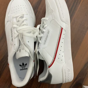 Helt ny original adidas skor (brand new - Brand new original adidas Shoes 