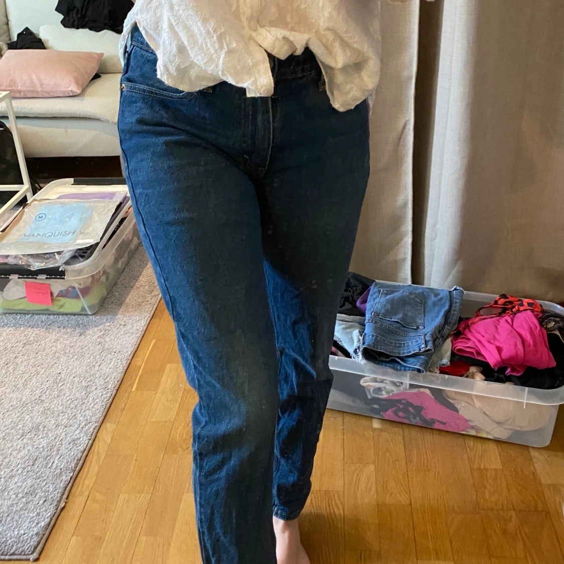 Jättefina Levis jeans storleken är ca M - 91