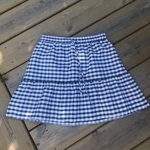 Rutig kjol - Helt oanvänd! Frakt tillkommer 