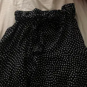 Superfina kjol från zara i storlek S. 