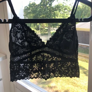 Bralette - Ursnygg spetstopp från h&m!💕