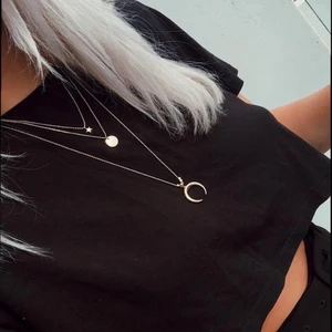 Guld halsband - Guldigt halsband designat av Linn Ahlsborg