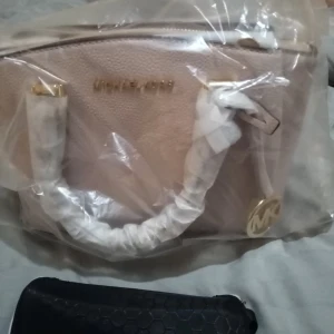 Michael kors väska ny riktigt  - Michael kors väska ny riktigt väska 4000kr 