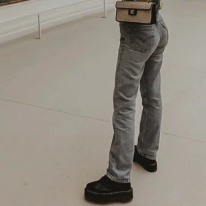 Vintage levis  - säljer några par vintage levis! passar baggy och sitter jättefint! skriv priv vid intresse, tack.