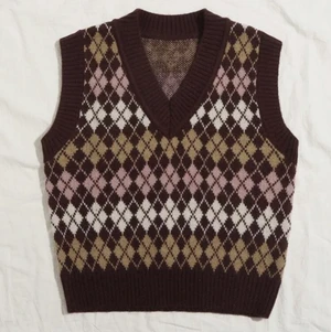 Stickad väst - Stickad väst som jag köpt från shein, helt oanvänd och bra material. Den är en storlek S. Vid flera intresserade startas budgivning. 💗 köp direkt för 200kr inkl frakt