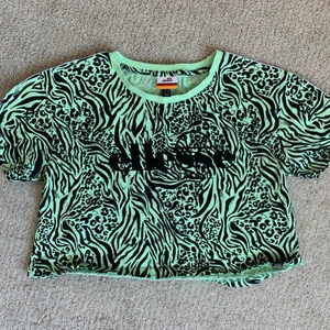 Ellesse strl 38 - Magtröja från Ellesse, endast upptvättad men aldrig använd så i nyskick!