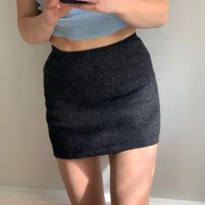 Superfin stickad tight kjol som tyvärr inte kommer till användning längre <3