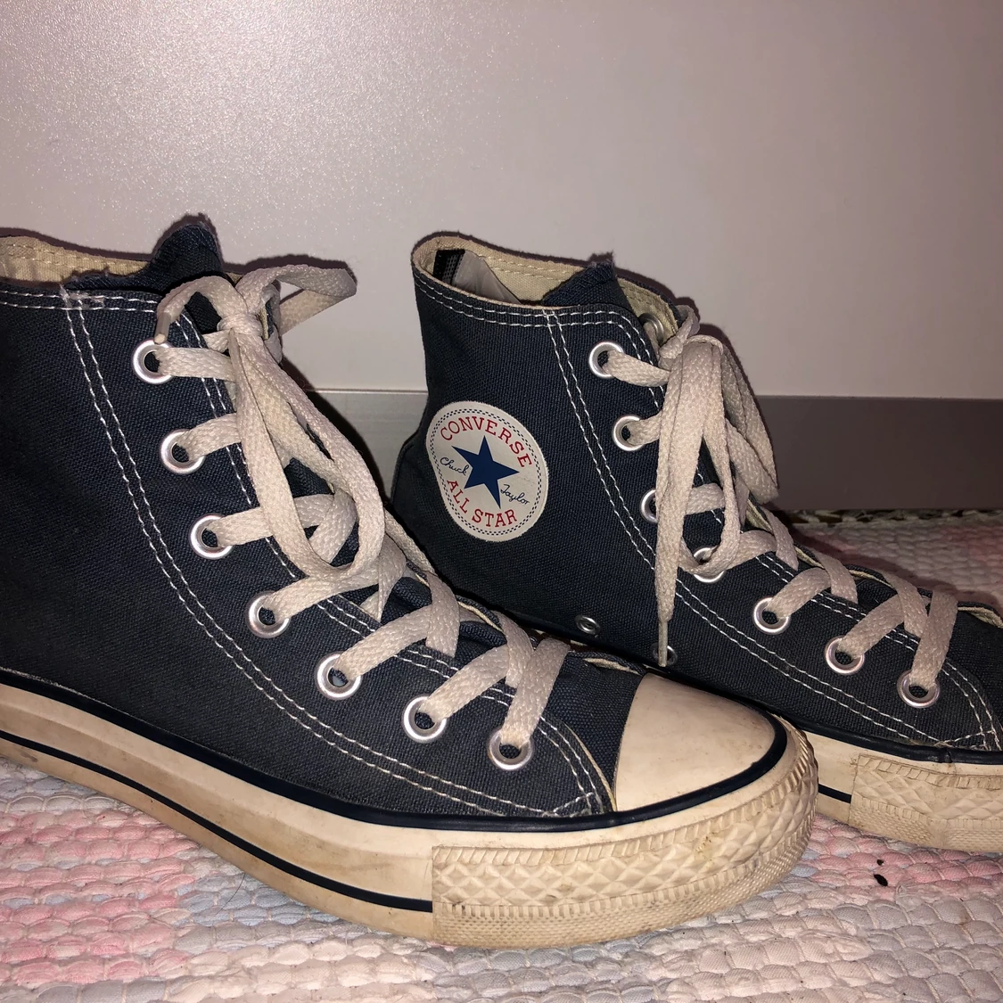 Smutsblå converse - 90