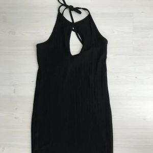 Storlek S - Klänning från bikbok, aldrig använd🌸