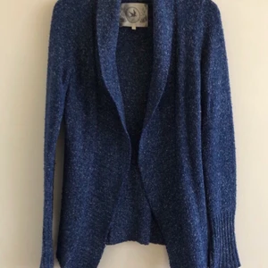 Blå kofta - Mysig blå kofta från Bikbok 