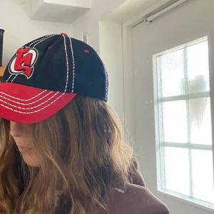 Keps - Vintag keps som tyvärr inte är justerbar men passar nog en S. Säljer pga inte används(Frakt ingår ej i pris).