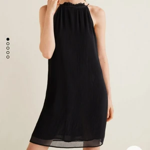 NEW Mango small black dress - Black pleated dress from Mango. Never used, still with a price tag. It has a nice halter-neck style neckline. Uncovered arms makes it great for summer parties ☀️🥳 Size S, total length 92 cm.