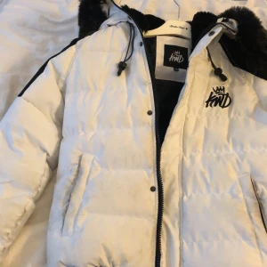 KWD jacka stl XS - Jacka från kwd som inte används längre (storlek xs)