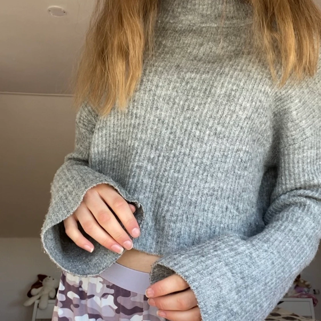 Grå stickad tröja! - 91