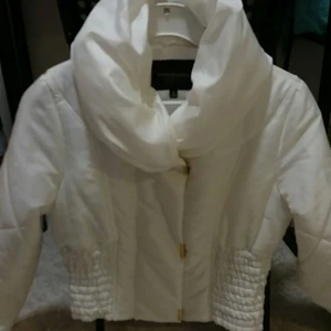 House of dereon - Fin i nytt skck. Använd 1gång ca. Frakt ingår ej i priset.