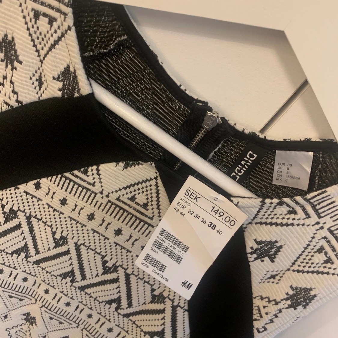 Oanvänd klänning - 90