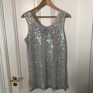 Klänning  - Paljettklänning 