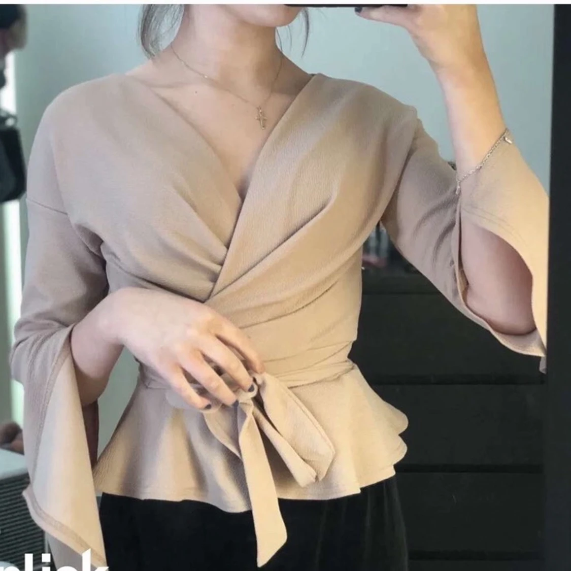 Tröja med knytning från Boohoo strl S