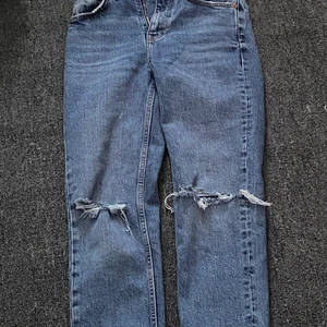Zara jeans  - Super fina jeans från zara lite för små för mig✨