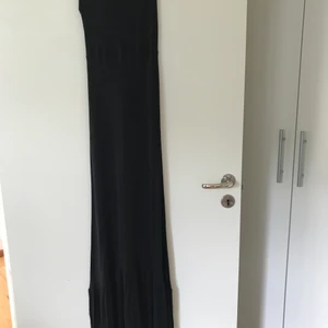 Långklänning  - Svart långklänning i bomull 