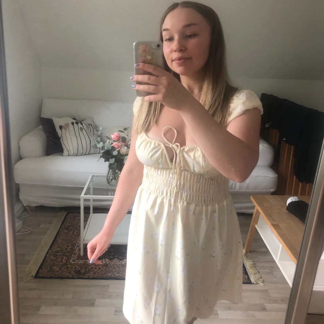 Supergullig gul klänning - 90