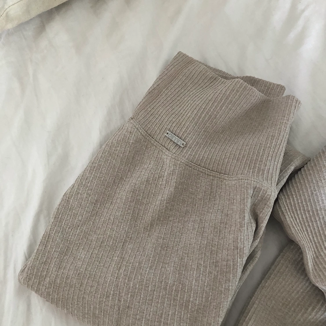 Ami’n Beige Ribbed Träningsset  - 91