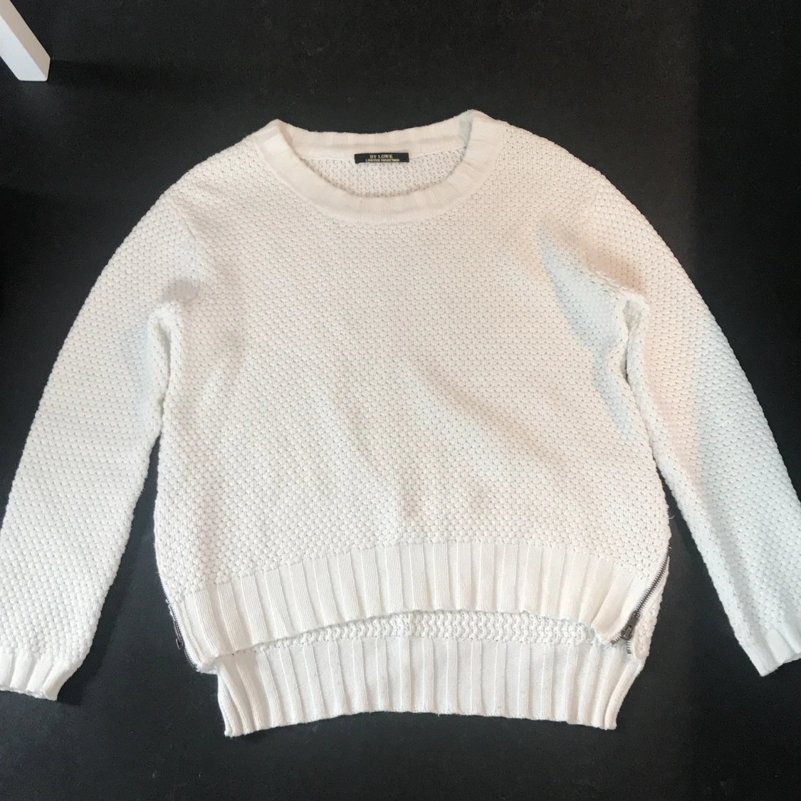 Vit stickad tjocktröja