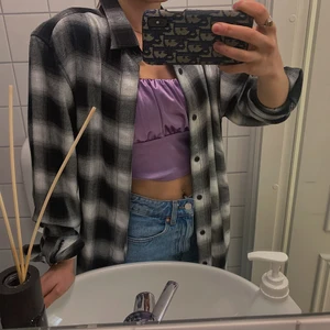 Diesel skjorta S - Säljer min superfint diesel skjorta då den inte kommer i användning . Nästan oanvänd