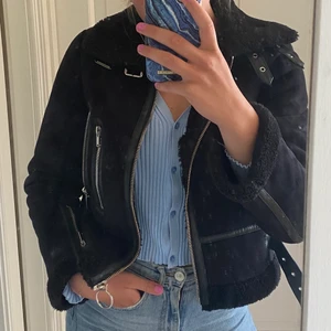 Jacka från Zara  - Snygg jacka från Zara💜 skriv privat för fler bilder eller  frågor 