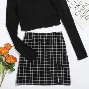 Shein - Super snygg svart rutig kjol ifrån shein. Alldrig använd då jag tycker att den är lite för kort för mig. Säljer för 80kr ink frakt