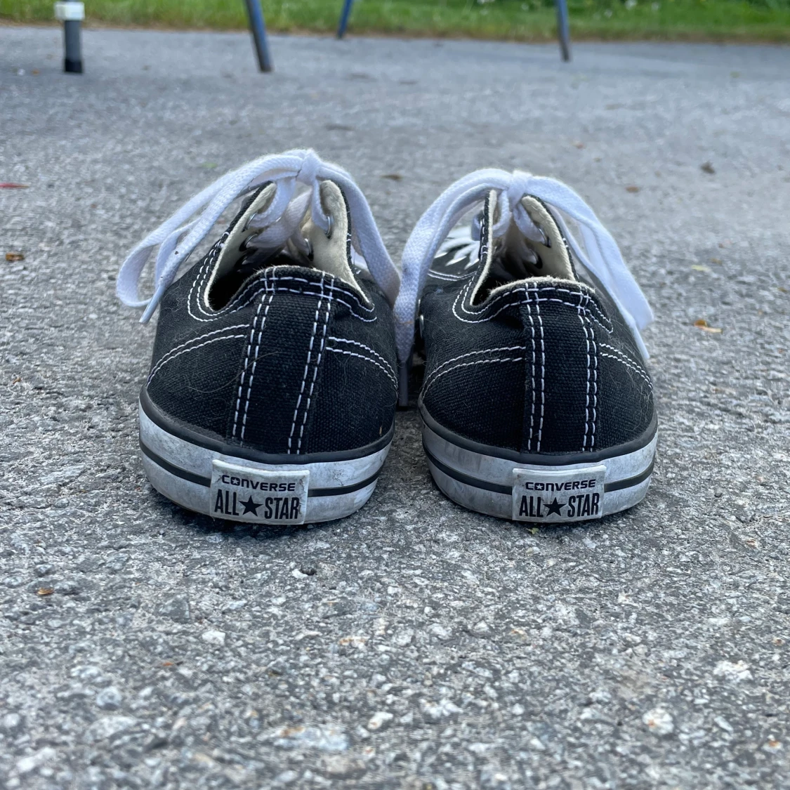 Svarta låga converse skor - 91