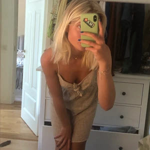 Klänning från nelly - Säljer en vardagsklänning från Nelly, 150kr ink frakt☺️