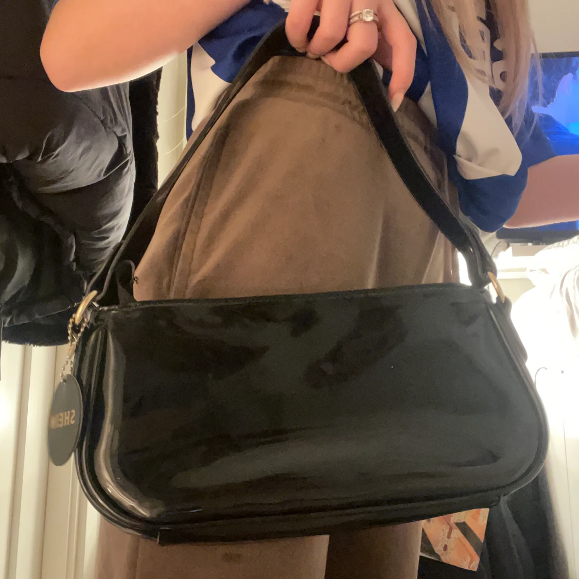 Svart skinnväska  - 90