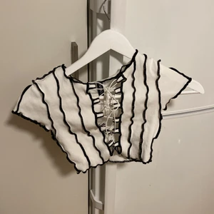 Tröja  - Knappt aldrig andvänd     Storlek Xs