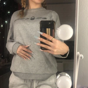 Sail Racing Tröja unisex stl 160 - Köpt från kidsbrandstore och har bara legat i garderoben i några år men knappt kommit till användning. Priset spelar ingen större roll