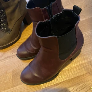 Bort  - Skinimition röd bekväm